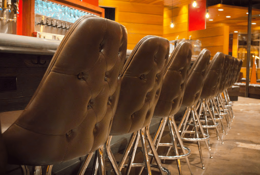 bar stools chairs