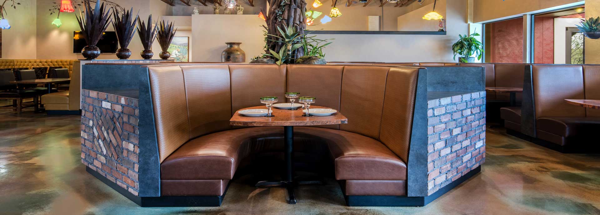 Custom Restaurant Banquette Booths: Design and Manufacturing